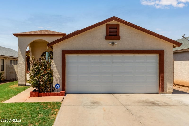 4026 88th Ln, Phoenix, AZ 85037
