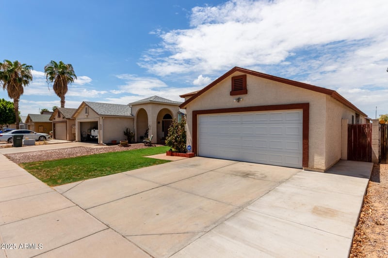 4026 88th Ln, Phoenix, AZ 85037