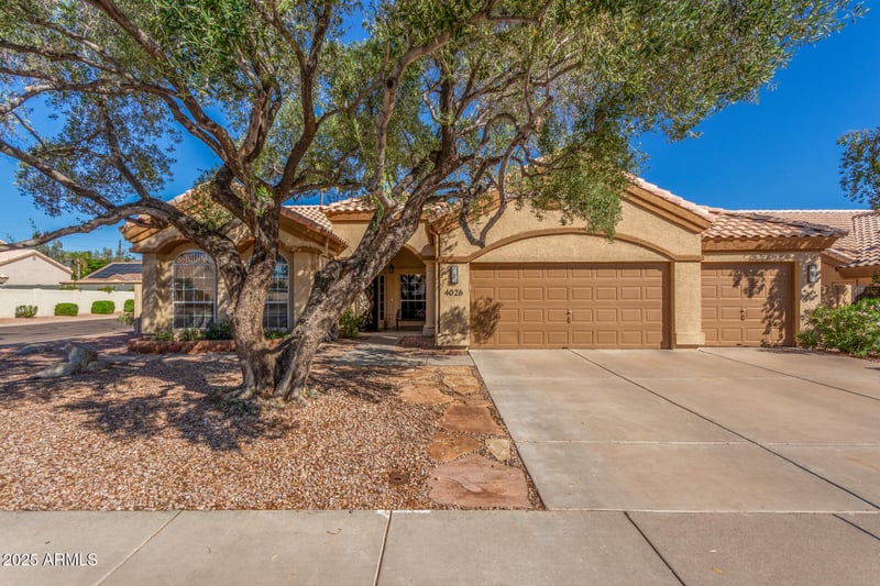 4026 Summerhaven Dr, Phoenix, AZ 85044