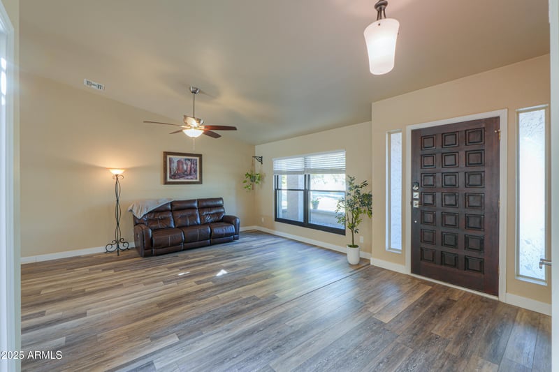 4027 E Pueblo Ave, Mesa, AZ 85206
