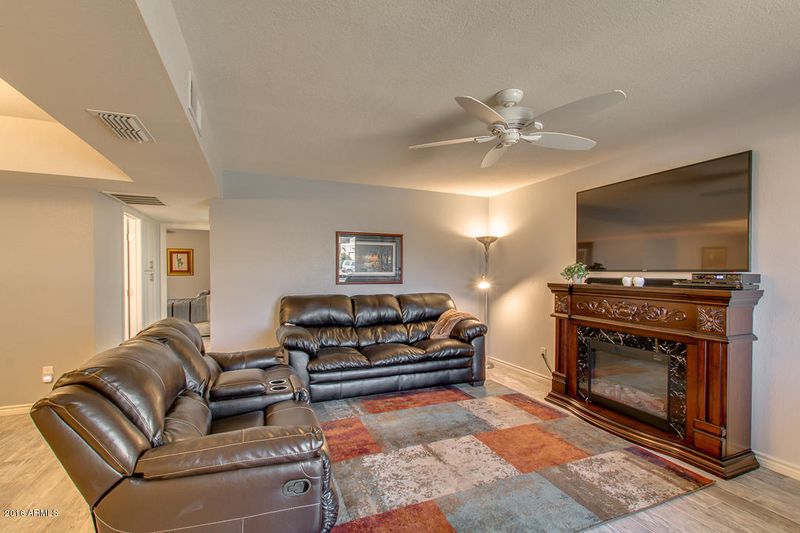 4029 E Charter Oak Rd, Phoenix, AZ 85032