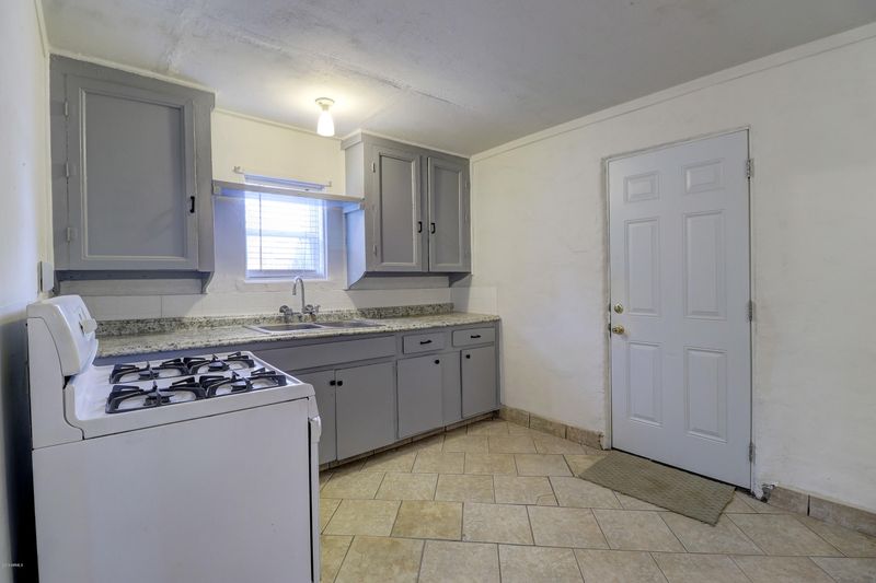 403 E Belmont Dr, Avondale, AZ 85323