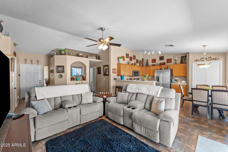 40319 Shetland Dr, San Tan Valley, AZ 85140
