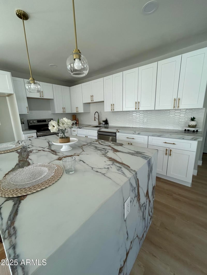 4032 11th Ave, Phoenix, AZ 85013