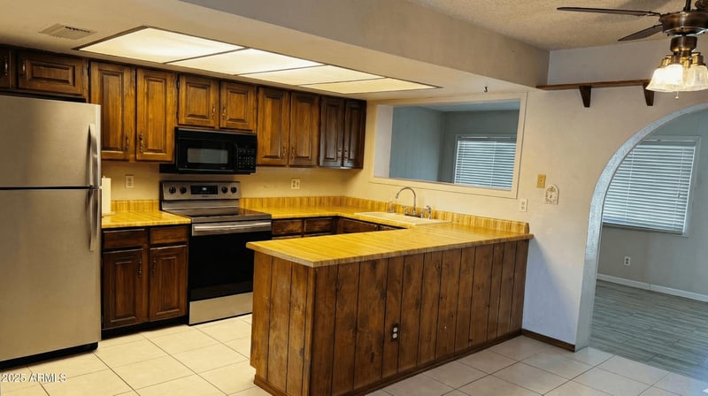 4032 Laurel Ln, Phoenix, AZ 85029