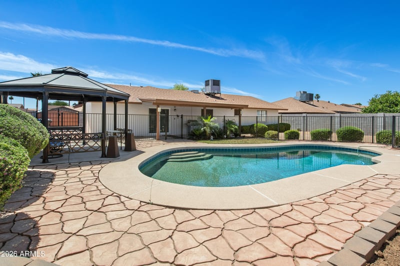 4032 Saint John Rd, Glendale, AZ 85308