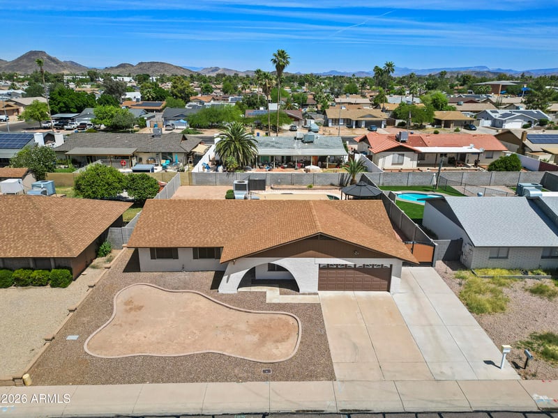 4032 Saint John Rd, Glendale, AZ 85308