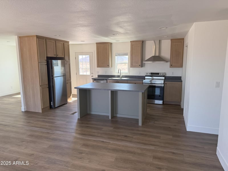 40325 Harrison St, Tonopah, AZ 85354