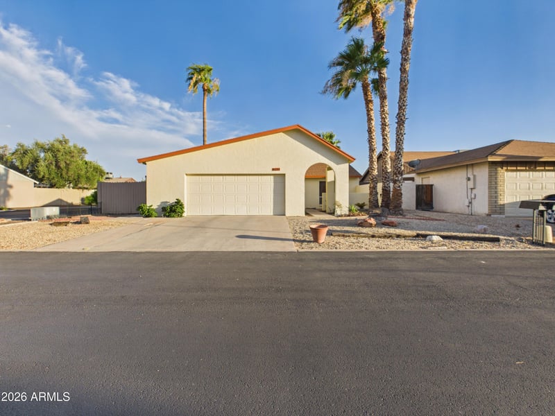 4033 W Griswold Rd, Phoenix, AZ 85051