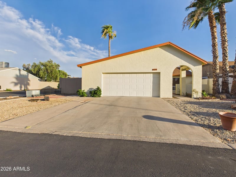 4033 W Griswold Rd, Phoenix, AZ 85051