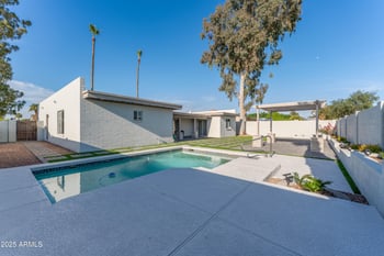 4033 W Sharon Ave, Phoenix, AZ 85029