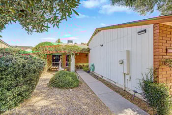 4034 Loma Ln, Phoenix, AZ 85051