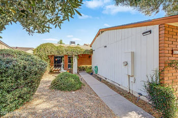 4034 Loma Ln, Phoenix, AZ 85051