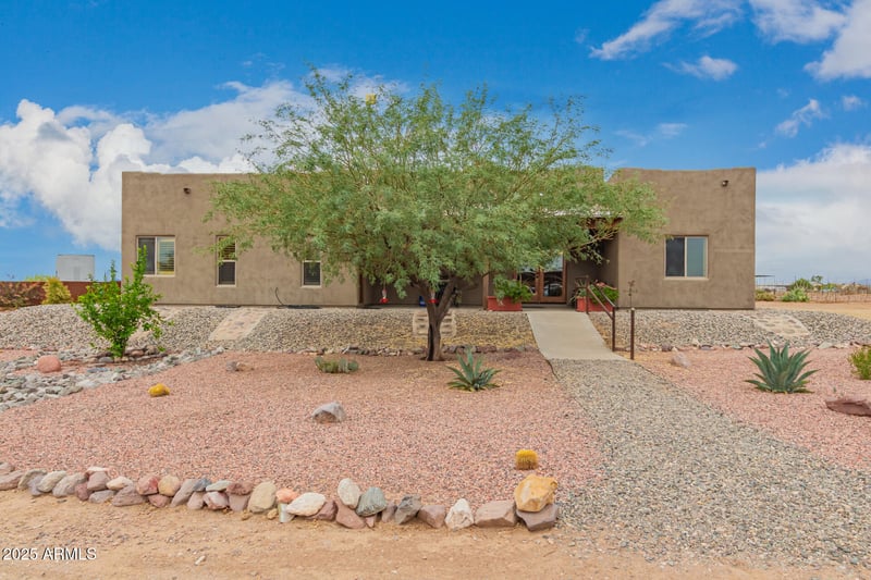 40342 253rd Ave, Morristown, AZ 85342