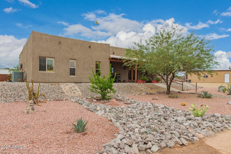 40342 253rd Ave, Morristown, AZ 85342