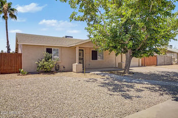 4035 Joan De Arc Ave, Phoenix, AZ 85032