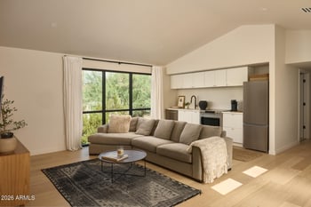4035 E Mcdonald Dr, Phoenix, AZ 85018