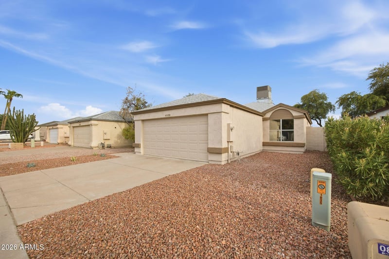 4035 W Electra Ln, Glendale, AZ 85310