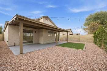 4035 W Electra Ln, Glendale, AZ 85310