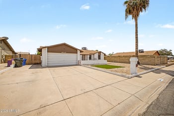 4035 W Surrey Ave, Phoenix, AZ 85029