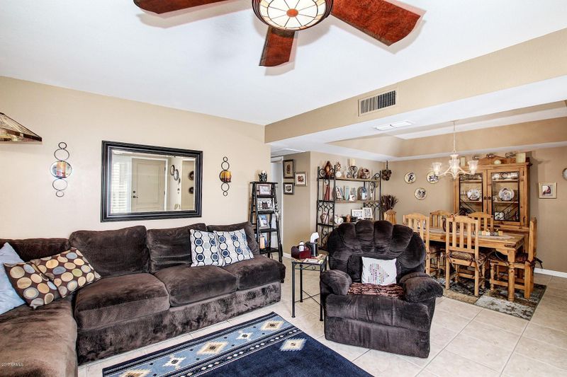 4036 E Charter Oak Rd, Phoenix, AZ 85032