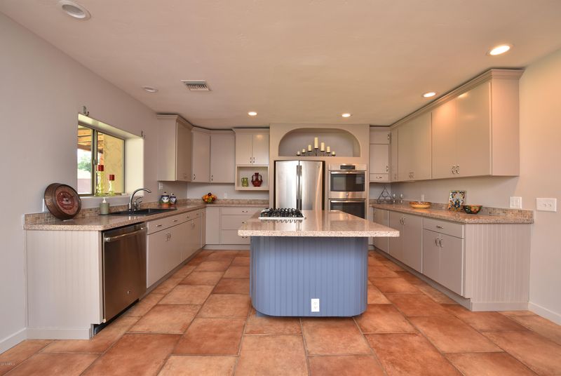 4036 E Oak St, Phoenix, AZ 85008