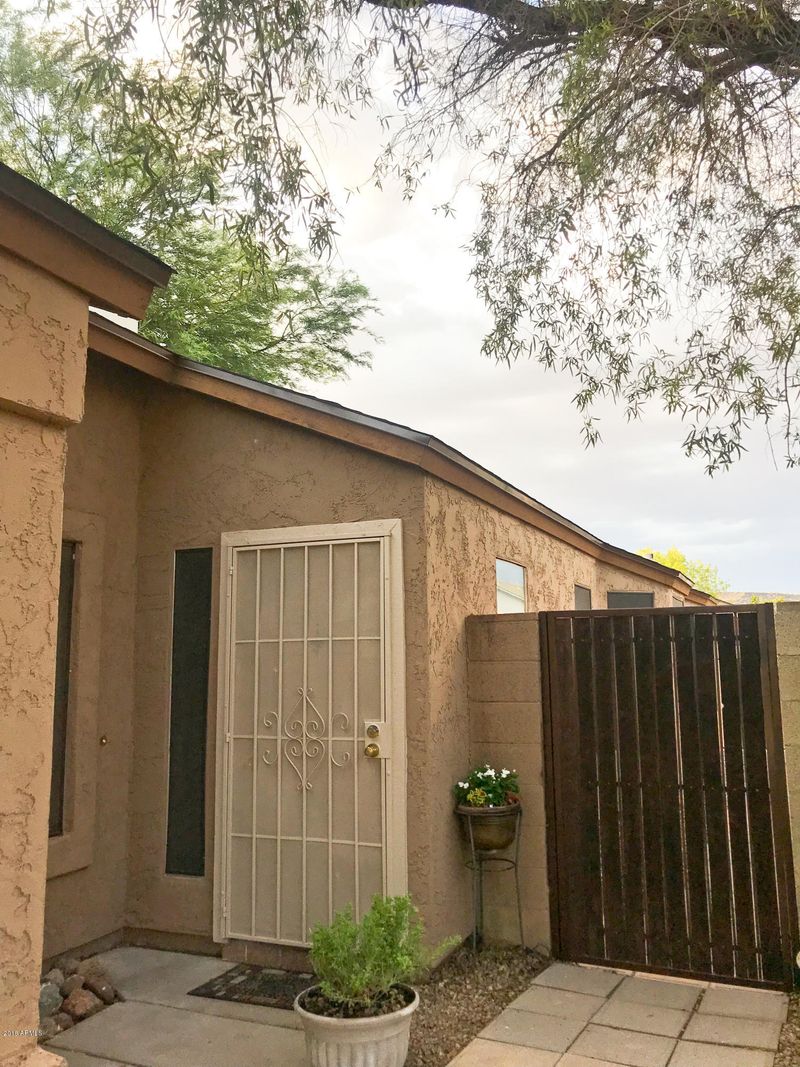 4036 W Chama Dr, Glendale, AZ 85310