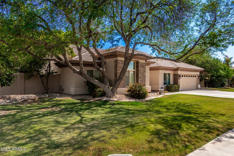 4037 E Elmwood St, Mesa, AZ 85205