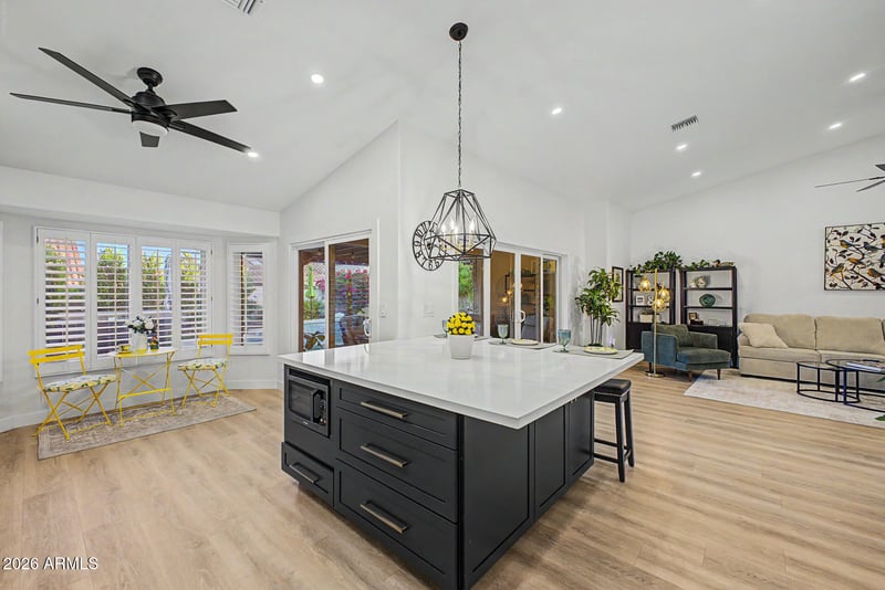 4037 E Nambe St, Phoenix, AZ 85044