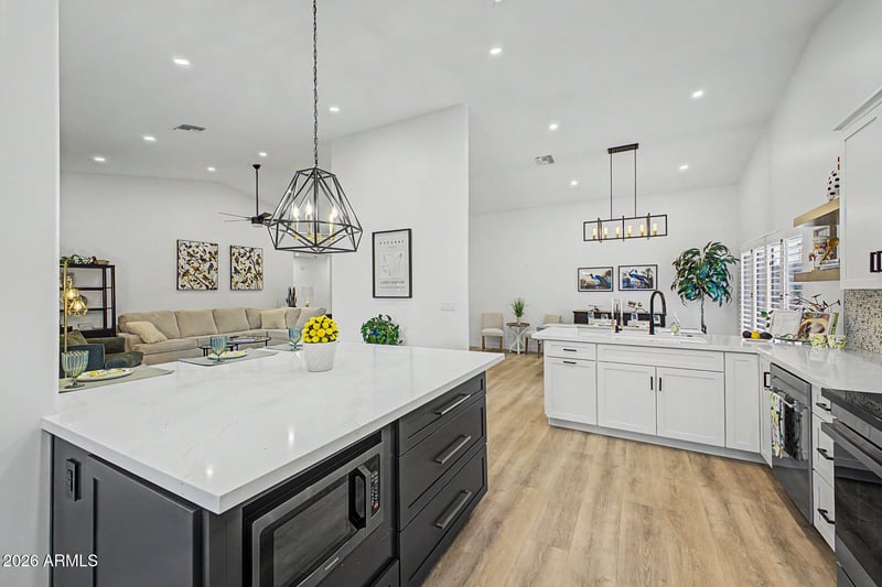 4037 E Nambe St, Phoenix, AZ 85044