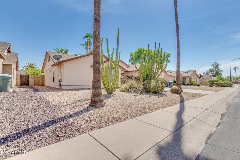 4037 E Taro Ln, Phoenix, AZ 85050