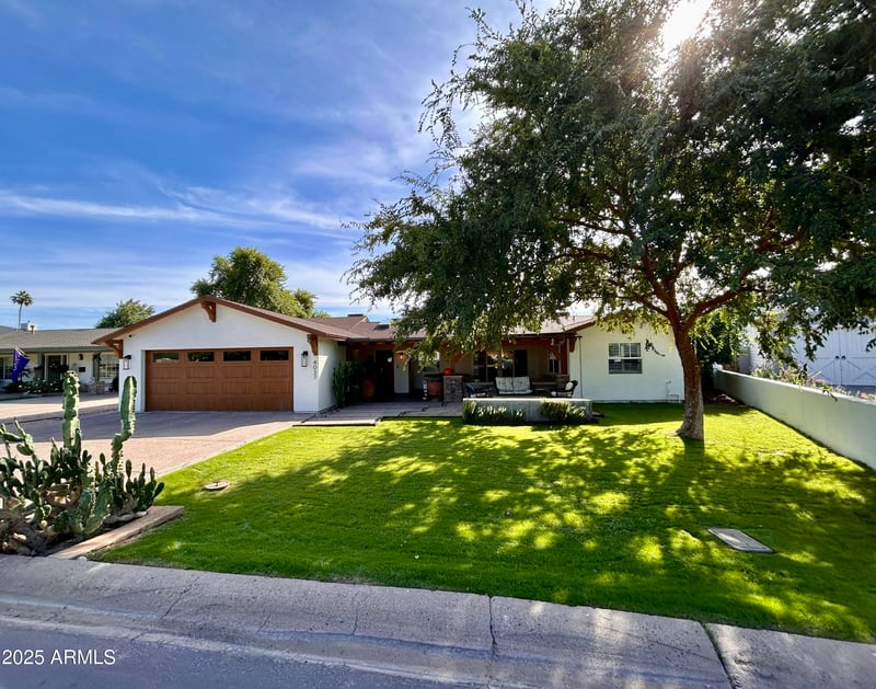 4037 Minnezona Ave, Phoenix, AZ 85018