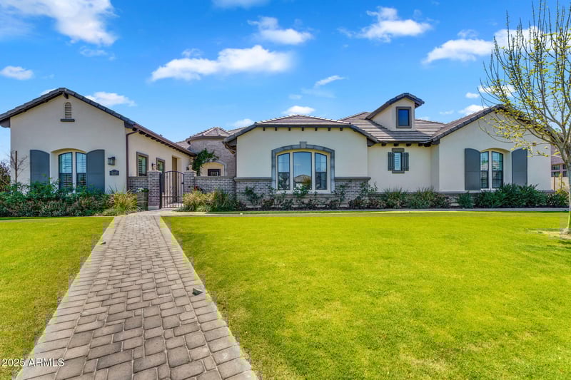 4037 Minton Cir, Mesa, AZ 85215