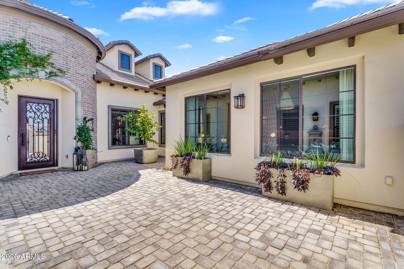 4037 Minton Cir, Mesa, AZ 85215
