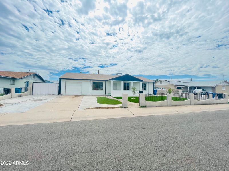 4037 N 77th Dr, Phoenix, AZ 85033