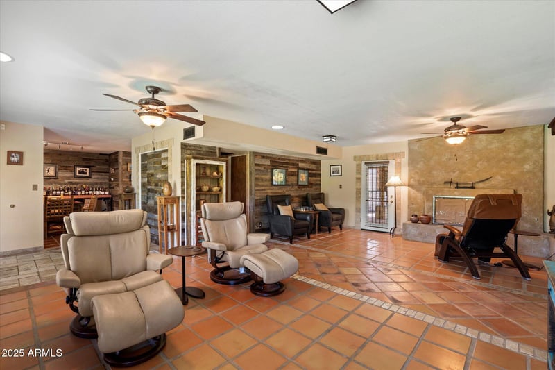 4037 Oak St, Phoenix, AZ 85008