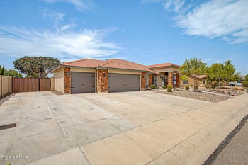 40376 N Cape Wrath Dr, San Tan Valley, AZ 85140
