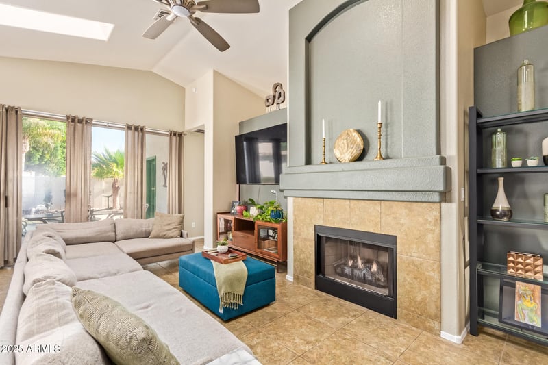 4038 Alex Loop, Phoenix, AZ 85083