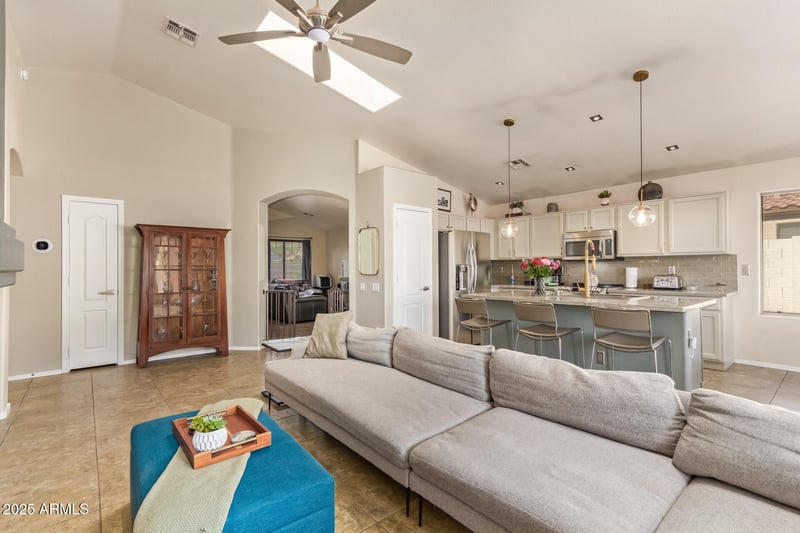 4038 Alex Loop, Phoenix, AZ 85083