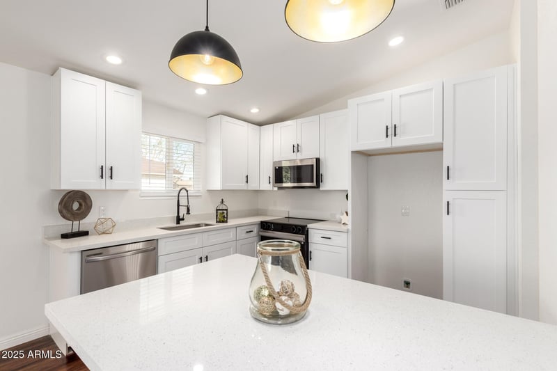4038 Holmes Ave, Mesa, AZ 85206