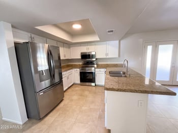 4038 W Mercer Ln, Phoenix, AZ 85029