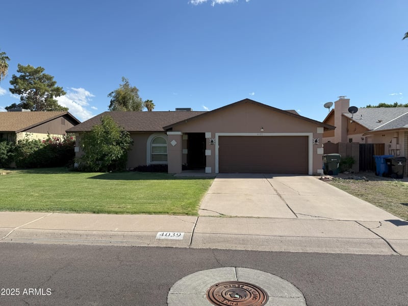 4039 Mercer Ln, Phoenix, AZ 85029