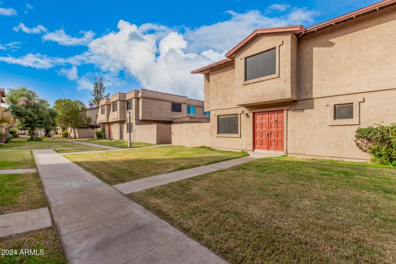 4039 W Wonderview Rd, Phoenix, AZ 85019