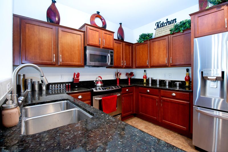 404 E Brook St, San Tan Valley, AZ 85140