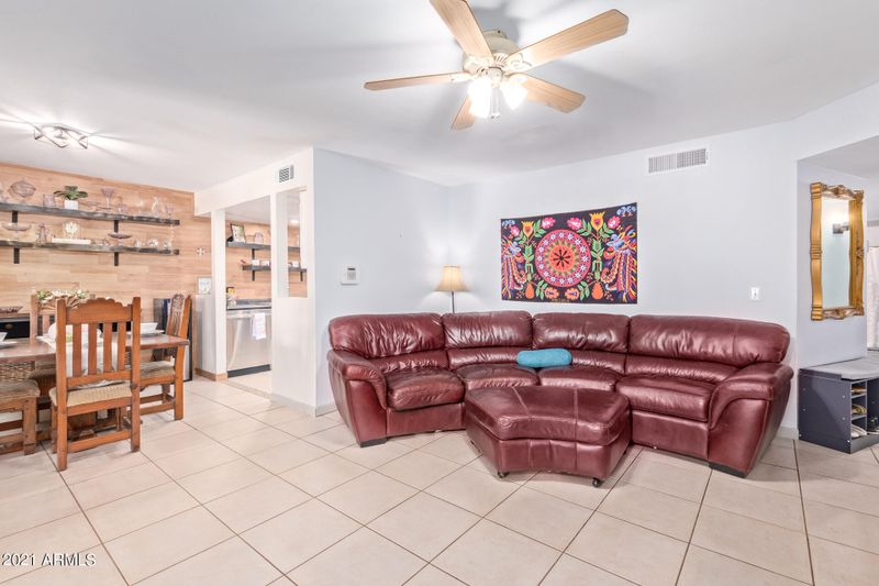 404 E Marco Polo Rd, Phoenix, AZ 85024