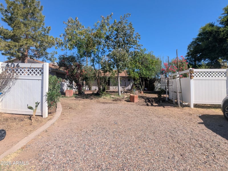404 Osage Ave, Apache Junction, AZ 85119