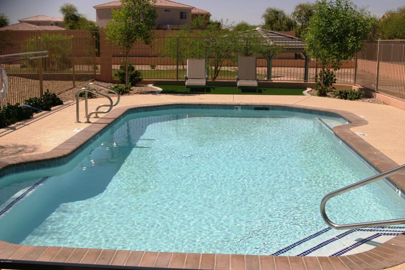 404 W Latona Rd, Phoenix, AZ 85041