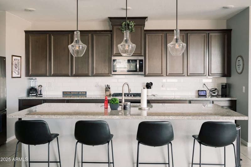 4040 Caitlin Dr, San Tan Valley, AZ 85140