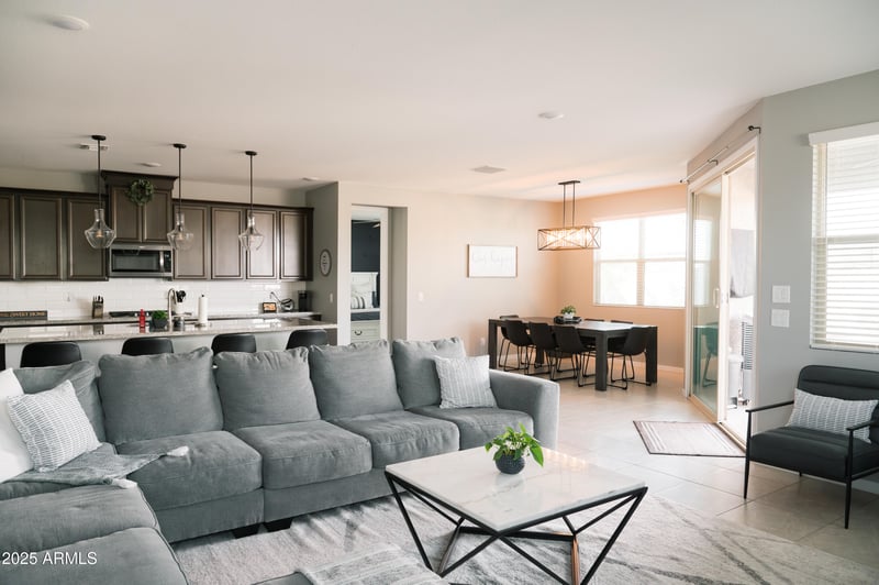 4040 Caitlin Dr, San Tan Valley, AZ 85140