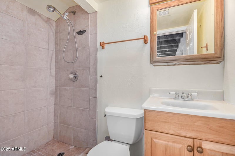 40404 New River Rd, Phoenix, AZ 85086